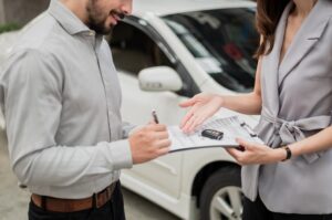 Read more about the article How to Use Customer Feedback to Improve Your Sales Training Programs